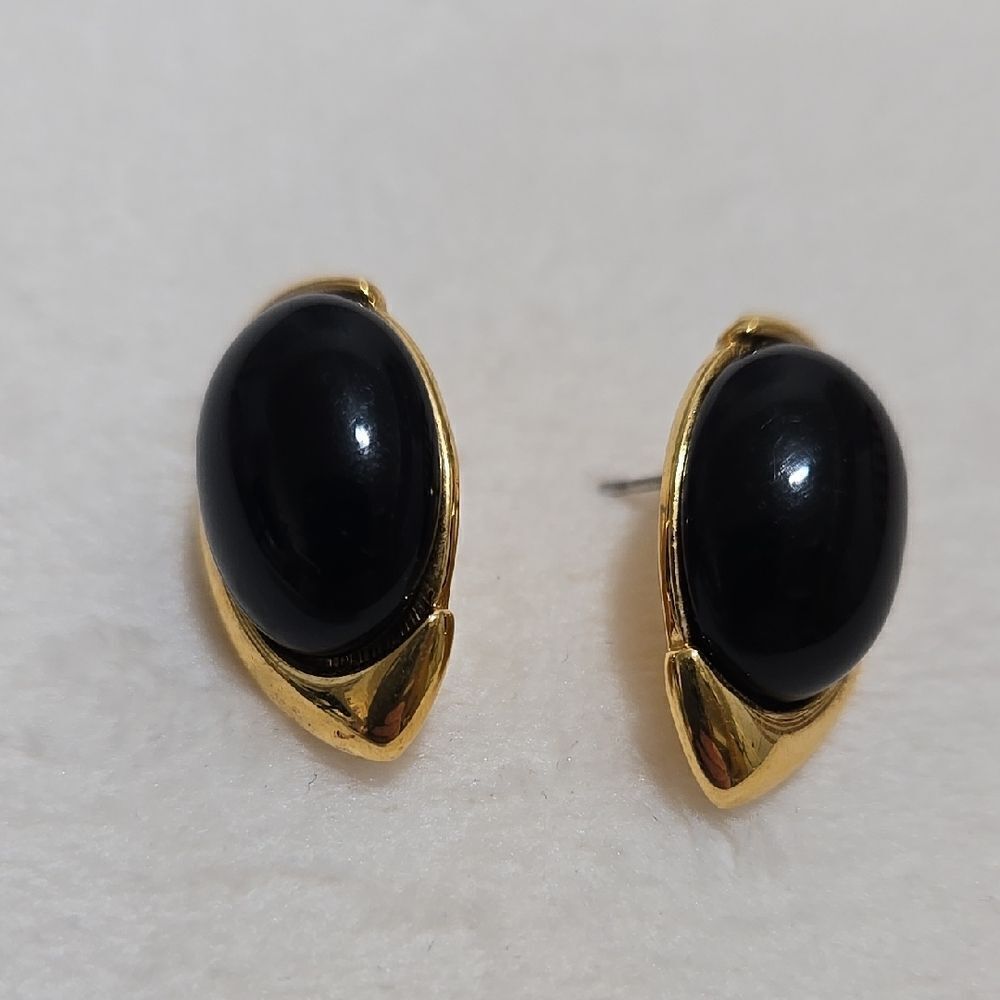 Vintage Black and Gold Earrings